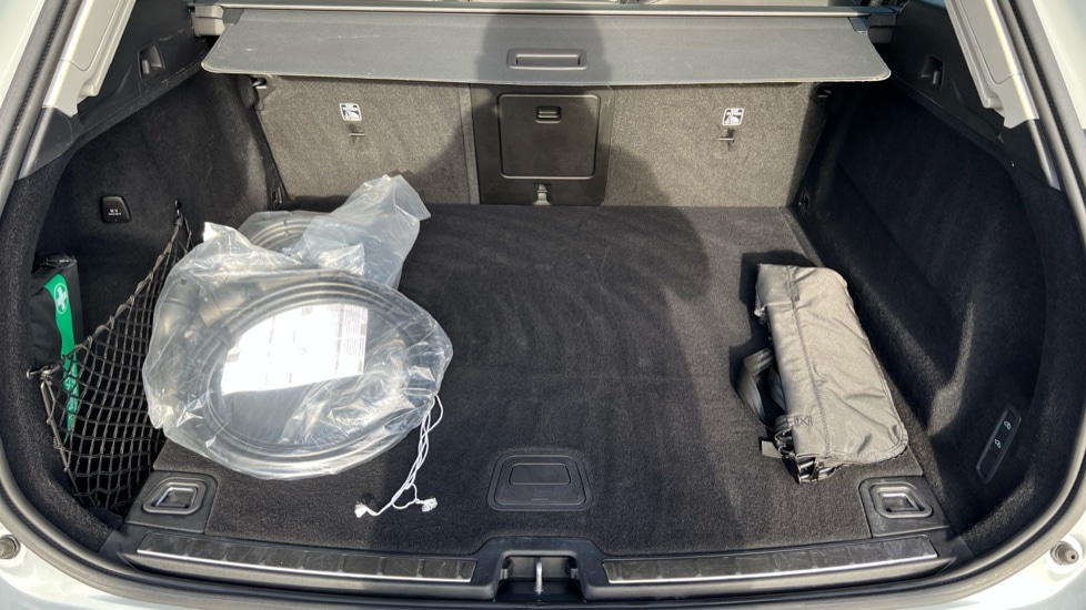 Used Volvo XC60 2025 for sale - 77018235: Photo 17