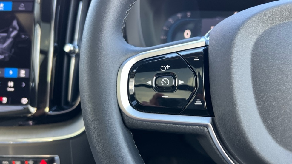 Used Volvo XC60 2025 for sale - 77018235: Photo 18