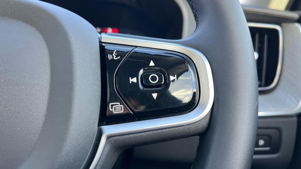 Used Volvo XC60 2025 for sale - 77018235: Photo 19