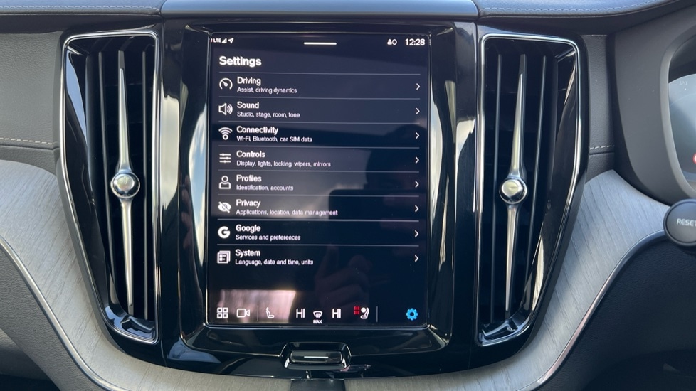 Used Volvo XC60 2025 for sale - 77018235: Photo 20