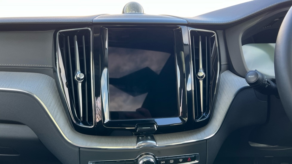 Used Volvo XC60 2025 for sale - 77018235: Photo 22