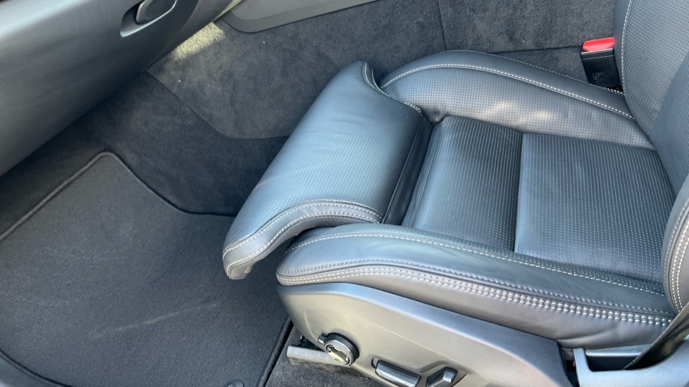 Used Volvo XC60 2025 for sale - 77018235: Photo 32