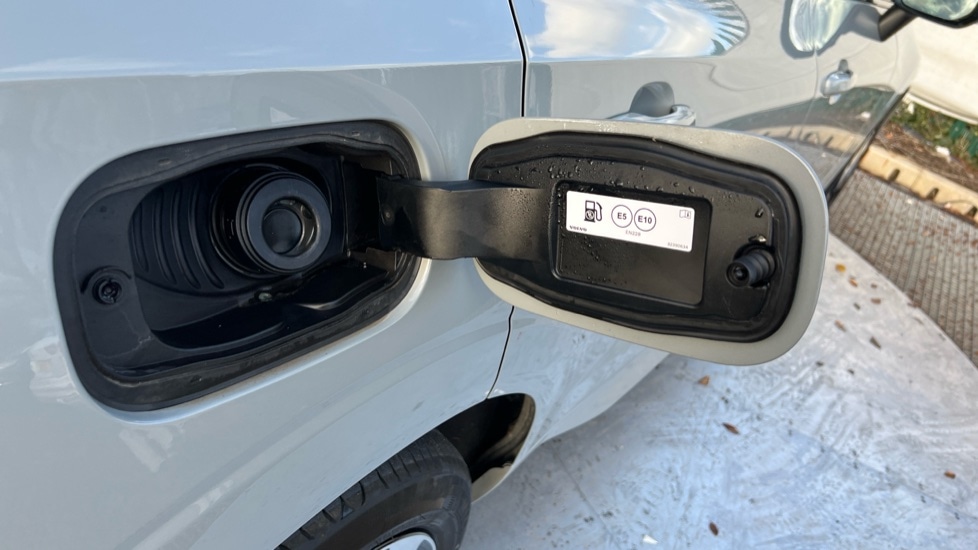 Used Volvo XC60 2025 for sale - 77018235: Photo 42