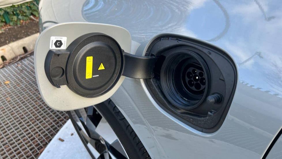 Used Volvo XC60 2025 for sale - 77018235: Photo 45