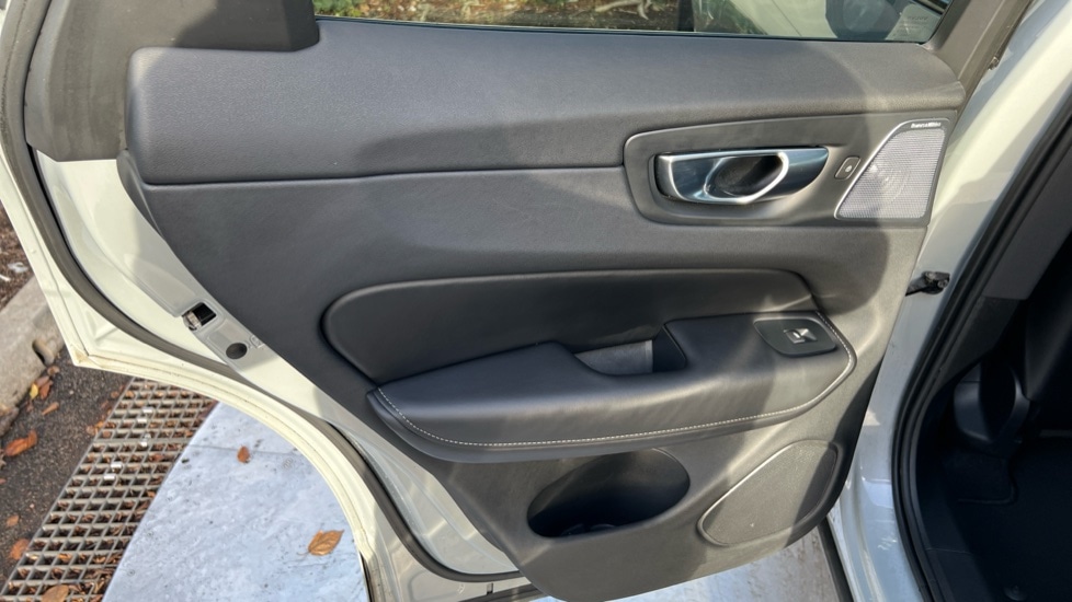 Used Volvo XC60 2025 for sale - 77018235: Photo 48