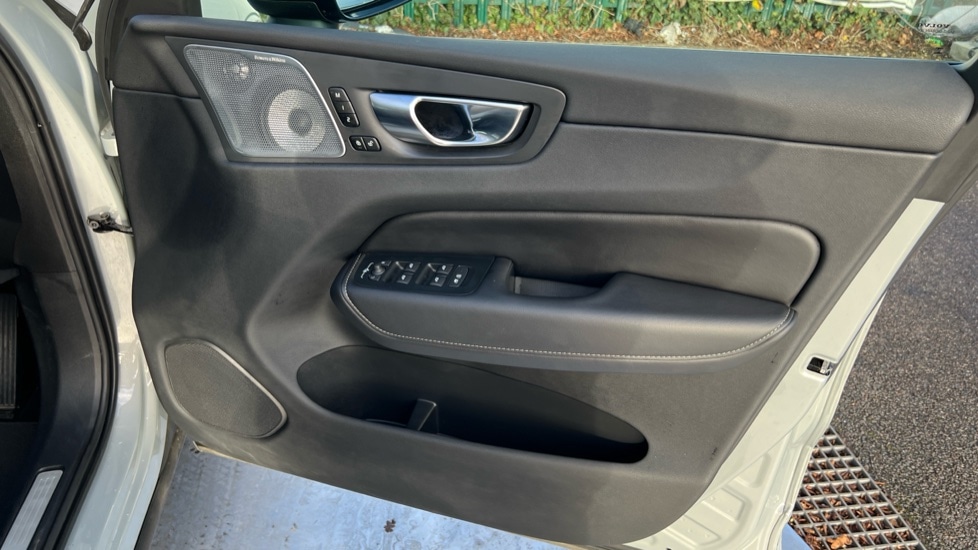 Used Volvo XC60 2025 for sale - 77018235: Photo 51