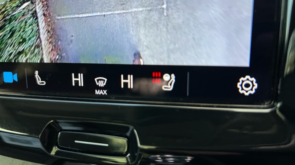 Used Volvo XC60 2025 for sale - 77018235: Photo 58