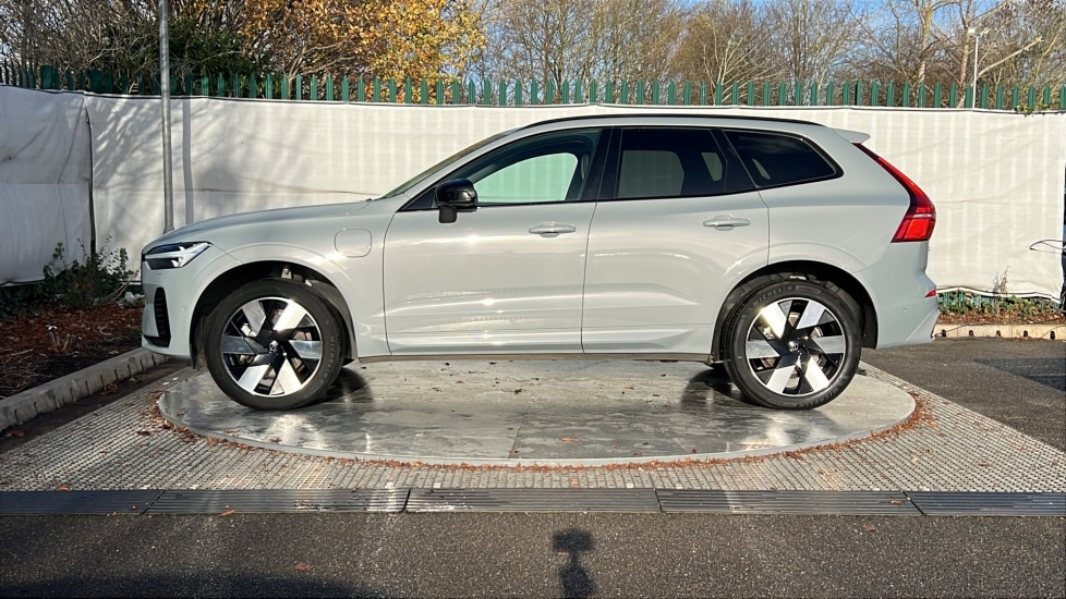 Used Volvo XC60 2025 for sale - 77018235: Photo 8