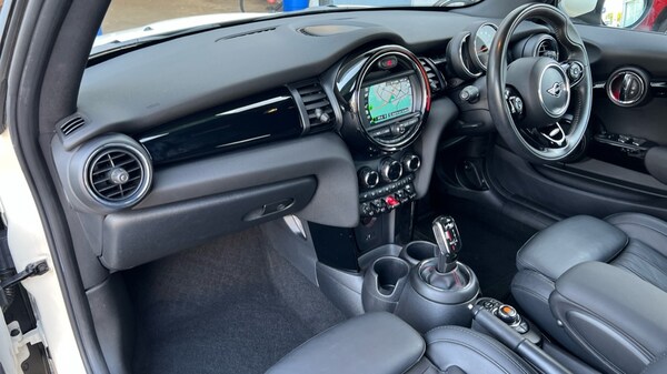 Used MINI Convertible 2020 for sale - 75547417: Photo 10