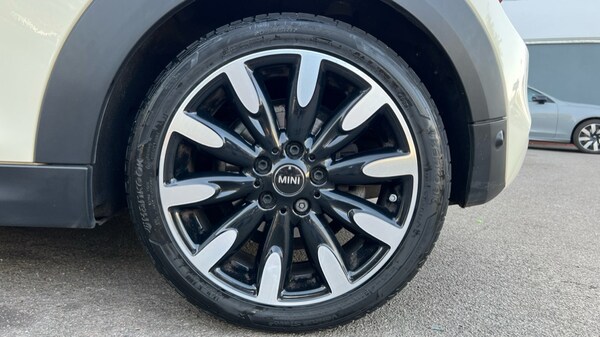 Used MINI Convertible 2020 for sale - 75547417: Photo 18