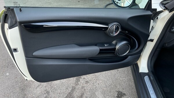 Used MINI Convertible 2020 for sale - 75547417: Photo 42