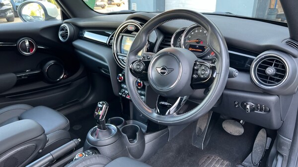 Used MINI Convertible 2020 for sale - 75547417: Photo 9