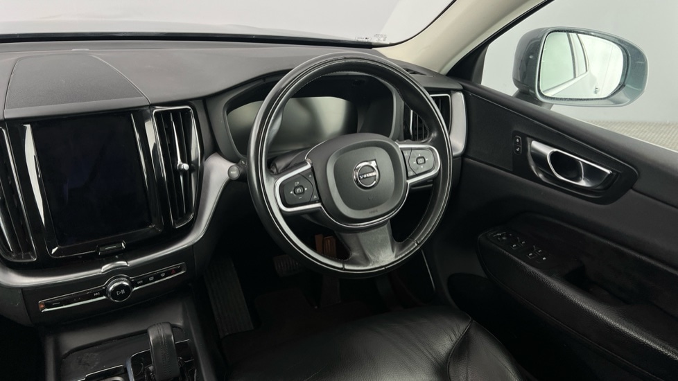 Used Volvo XC60 2021 for sale - 76586974: Photo 8
