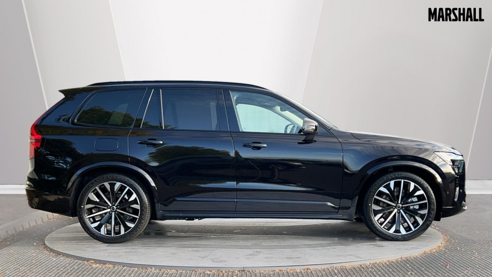 Used Volvo XC90 2025 for sale - 76112356: Photo 3