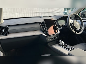 Used Volvo XC90 2025 for sale - 76112356: Photo 4