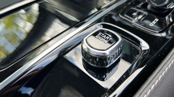 Used Volvo S60 2023 for sale - 75610611: Photo 28
