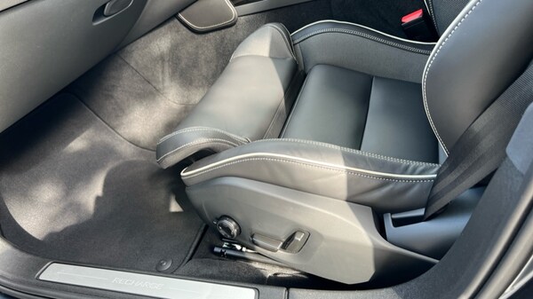 Used Volvo S60 2023 for sale - 75610611: Photo 32