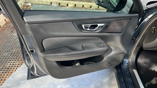 Used Volvo S60 2023 for sale - 75610611: Photo 46