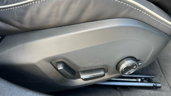 Used Volvo S60 2023 for sale - 75610611: Photo 51