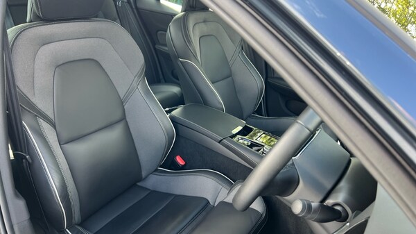 Used Volvo S60 2023 for sale - 75610611: Photo 9