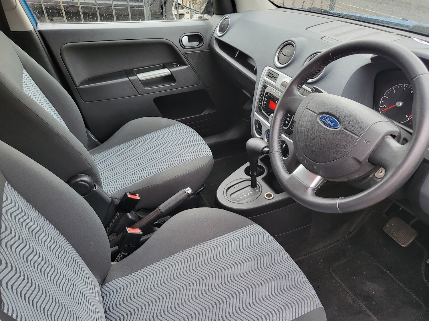 Used Ford Fusion 2009 for sale - 76878008: Photo 2