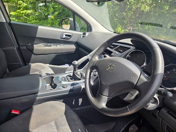 Used Peugeot 3008 2011 for sale - 79055305: Photo