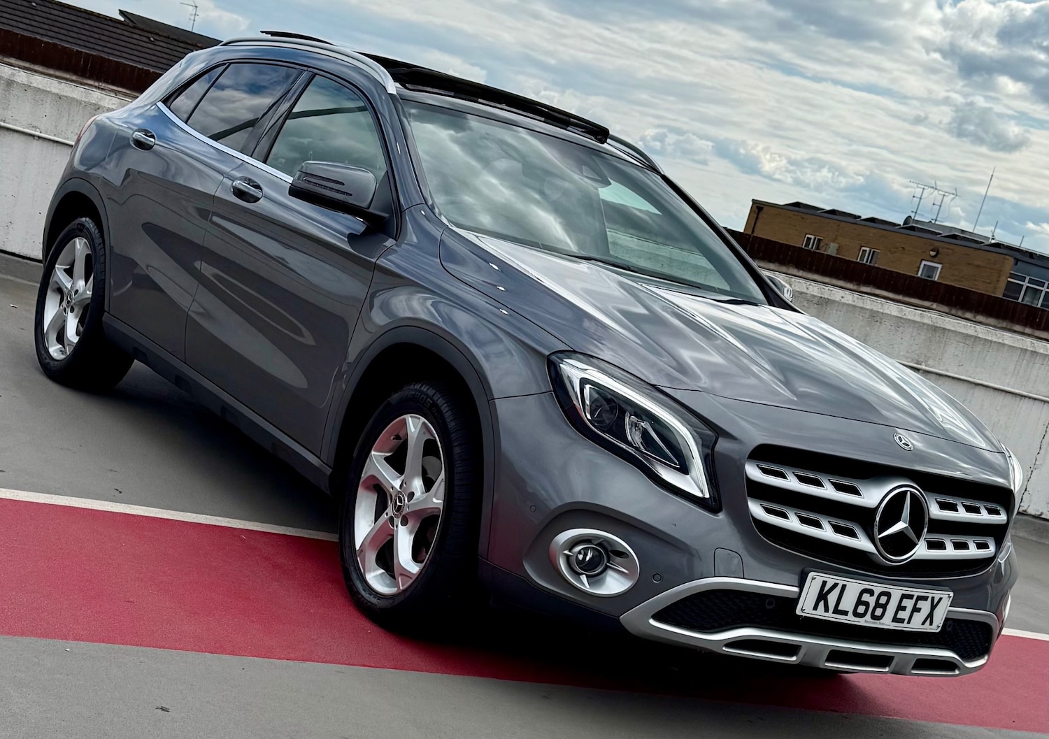 Used Mercedes-Benz GLA 2019 for sale - 76555610: Photo 3
