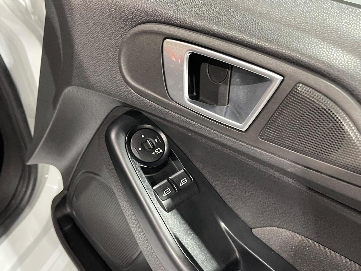 Used Ford Fiesta 2015 for sale - 76605936: Photo 45