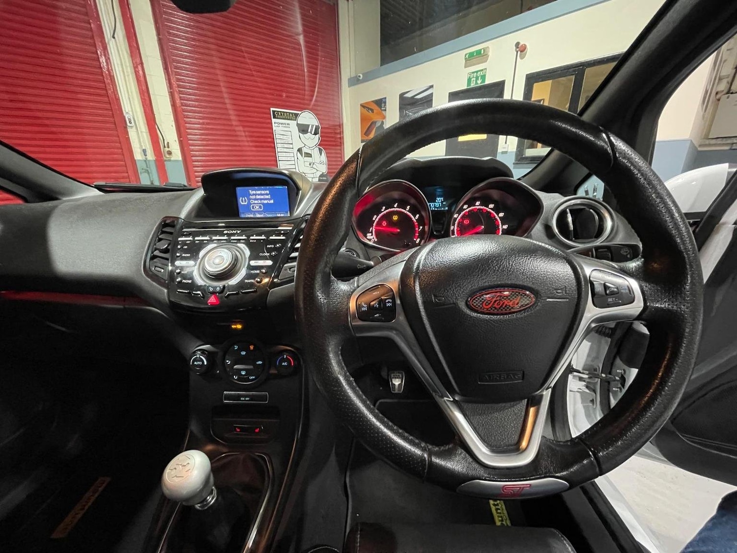 Used Ford Fiesta 2015 for sale - 76605936: Photo 62