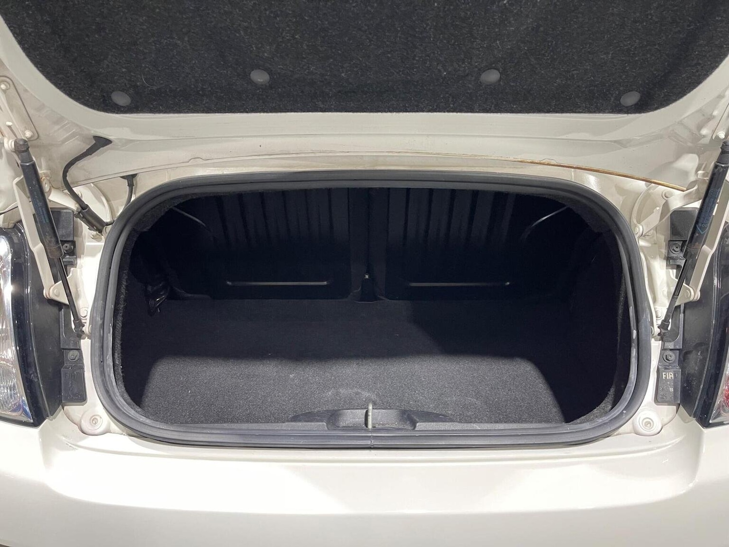 Used Fiat 500C 2014 for sale - 76793674: Photo 28