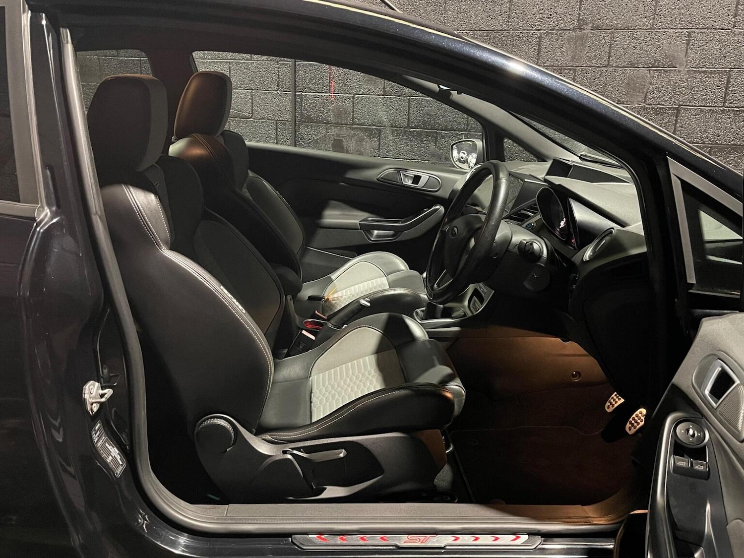 Used Ford Fiesta 2014 for sale - 77516131: Photo 33