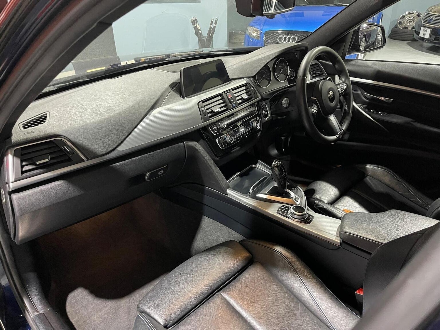 Used BMW 3 Series 2018 for sale - 76605640: Photo 32