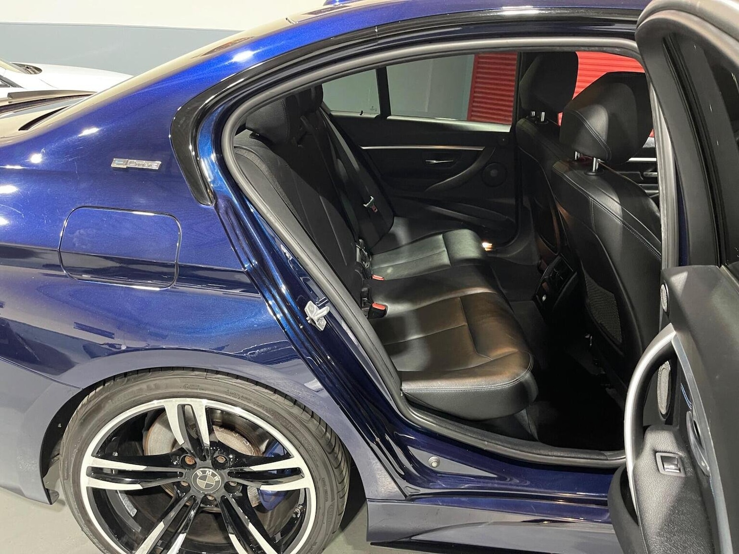 Used BMW 3 Series 2018 for sale - 76605640: Photo 40