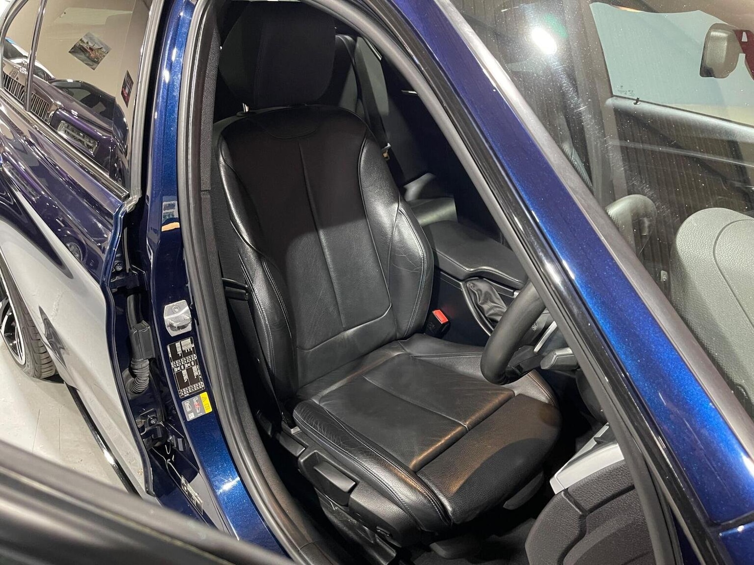 Used BMW 3 Series 2018 for sale - 76605640: Photo 46