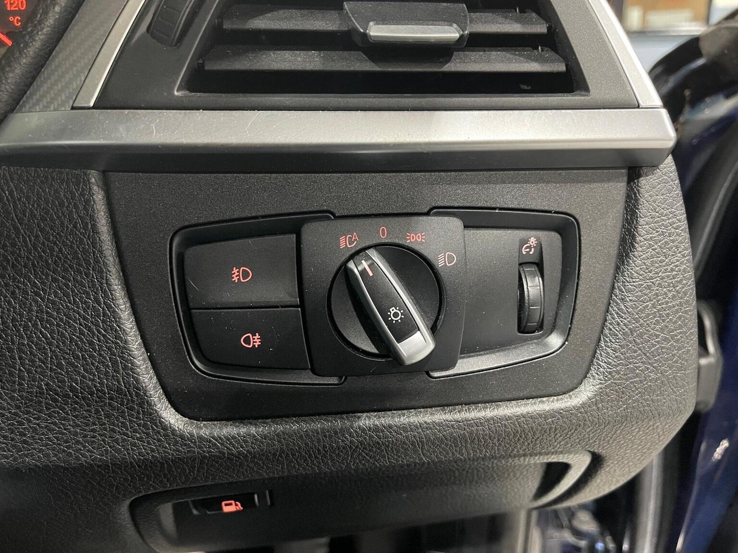 Used BMW 3 Series 2018 for sale - 76605640: Photo 48