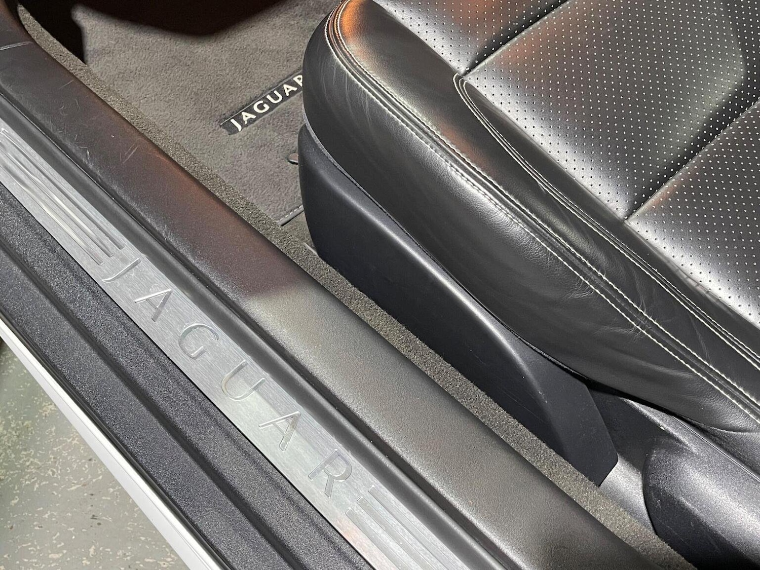 Used Jaguar XK 2012 for sale - 76605765: Photo 39