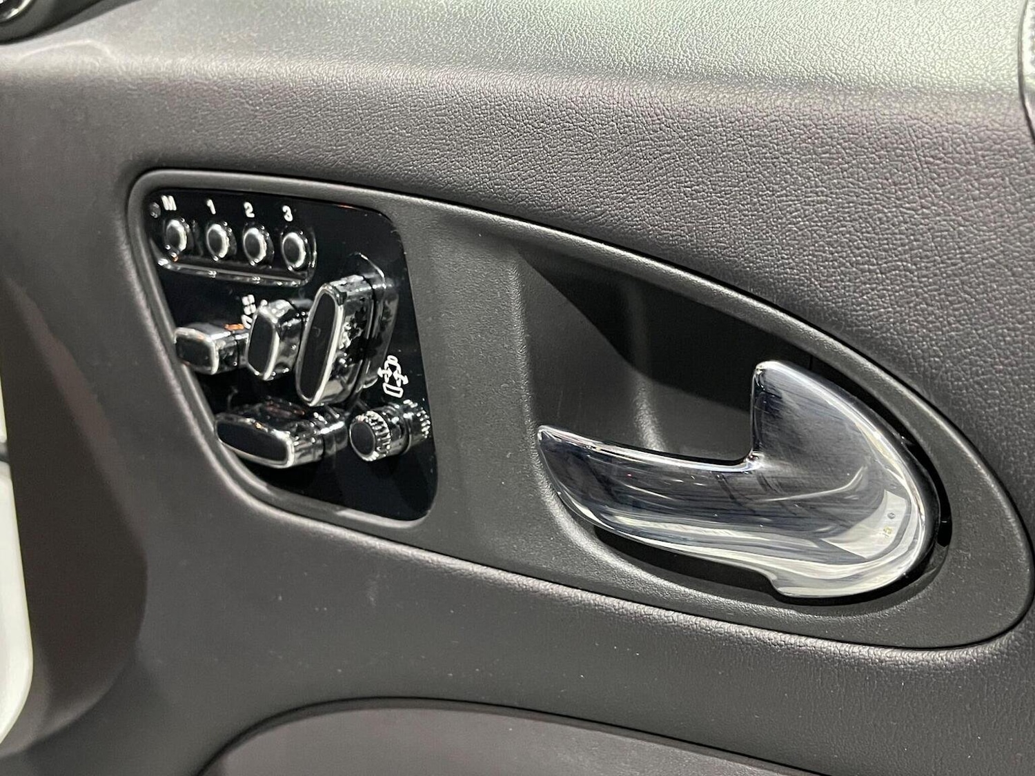 Used Jaguar XK 2012 for sale - 76605765: Photo 49