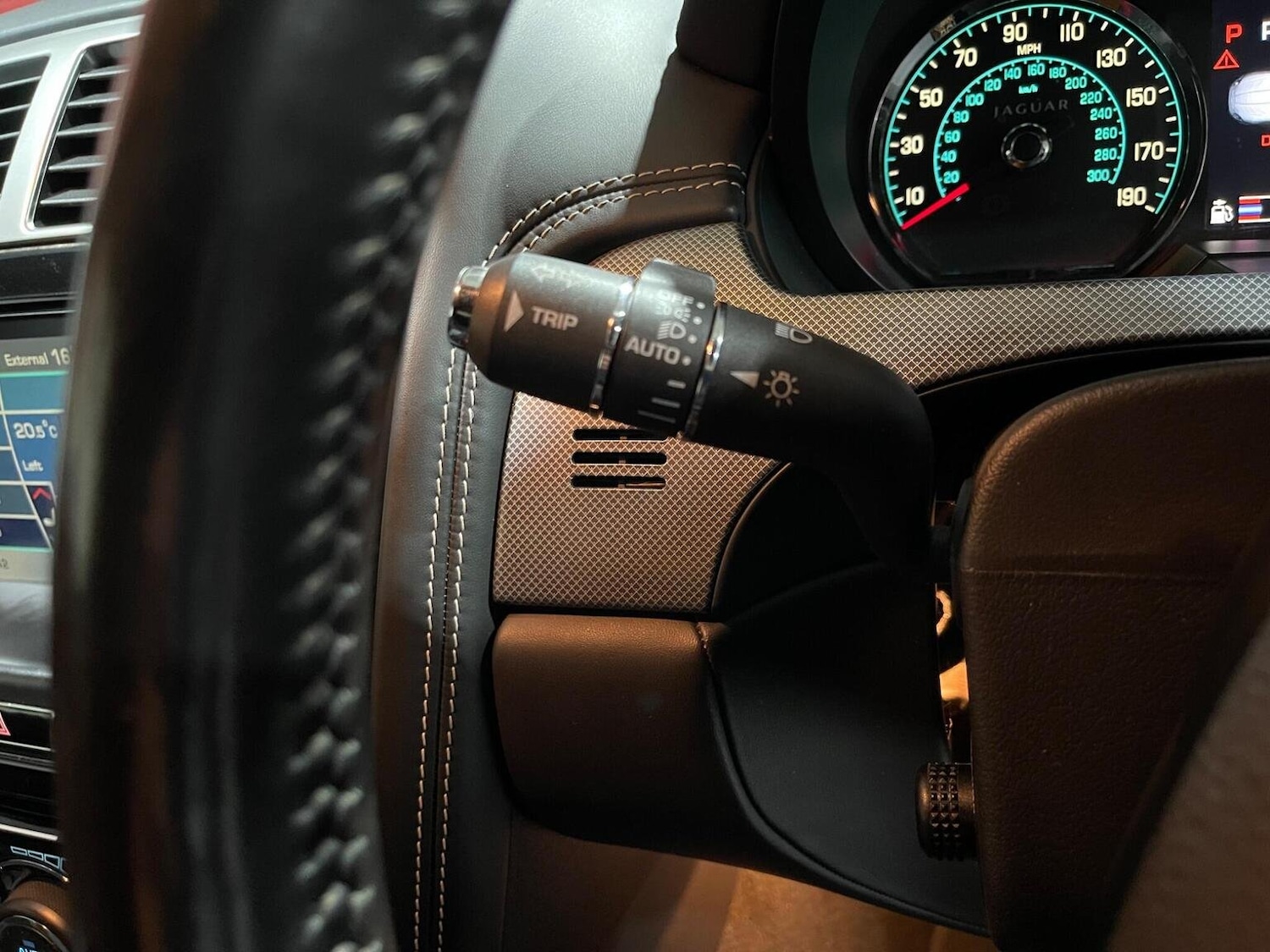 Used Jaguar XK 2012 for sale - 76605765: Photo 65