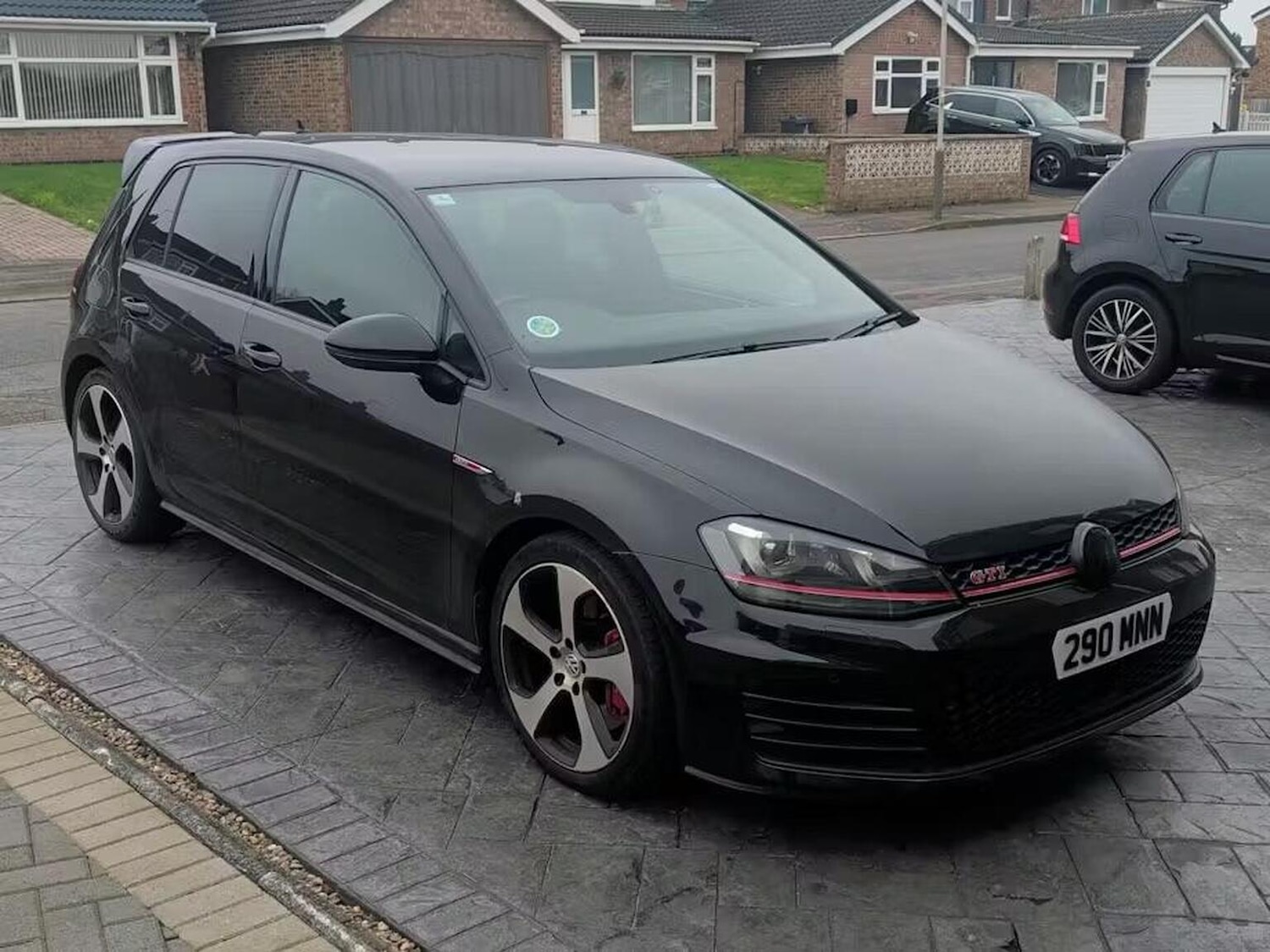 Used Volkswagen Golf 2015 for sale - 77973703: Photo 2