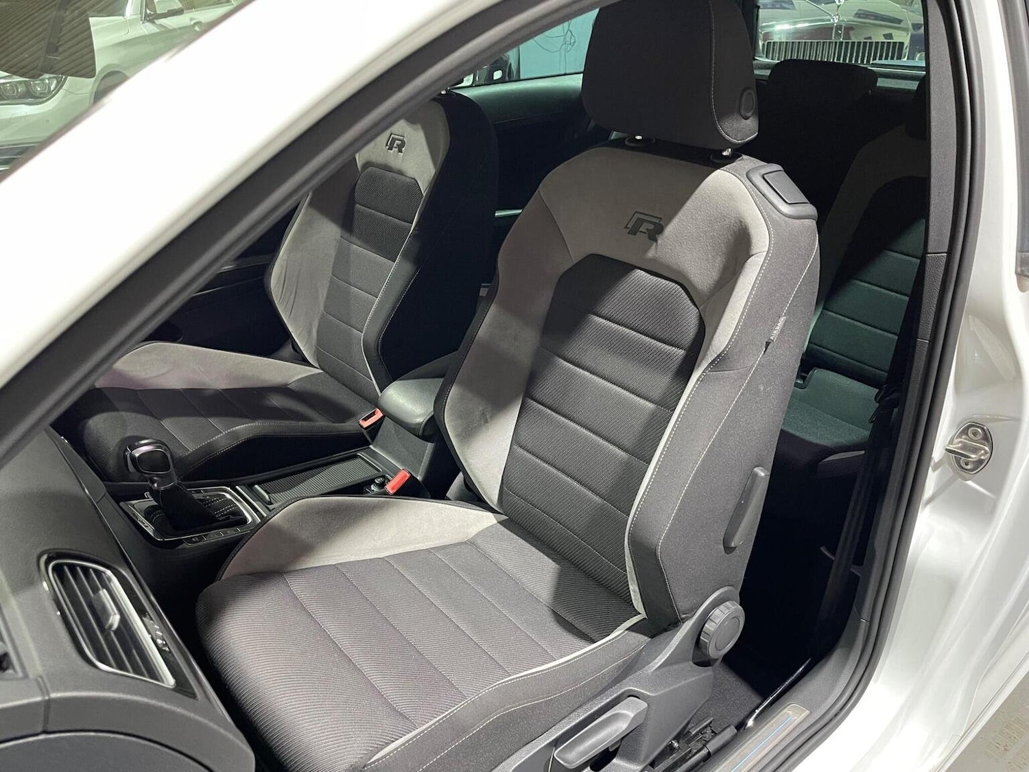 Used Volkswagen Golf 2015 for sale - 76605705: Photo 29