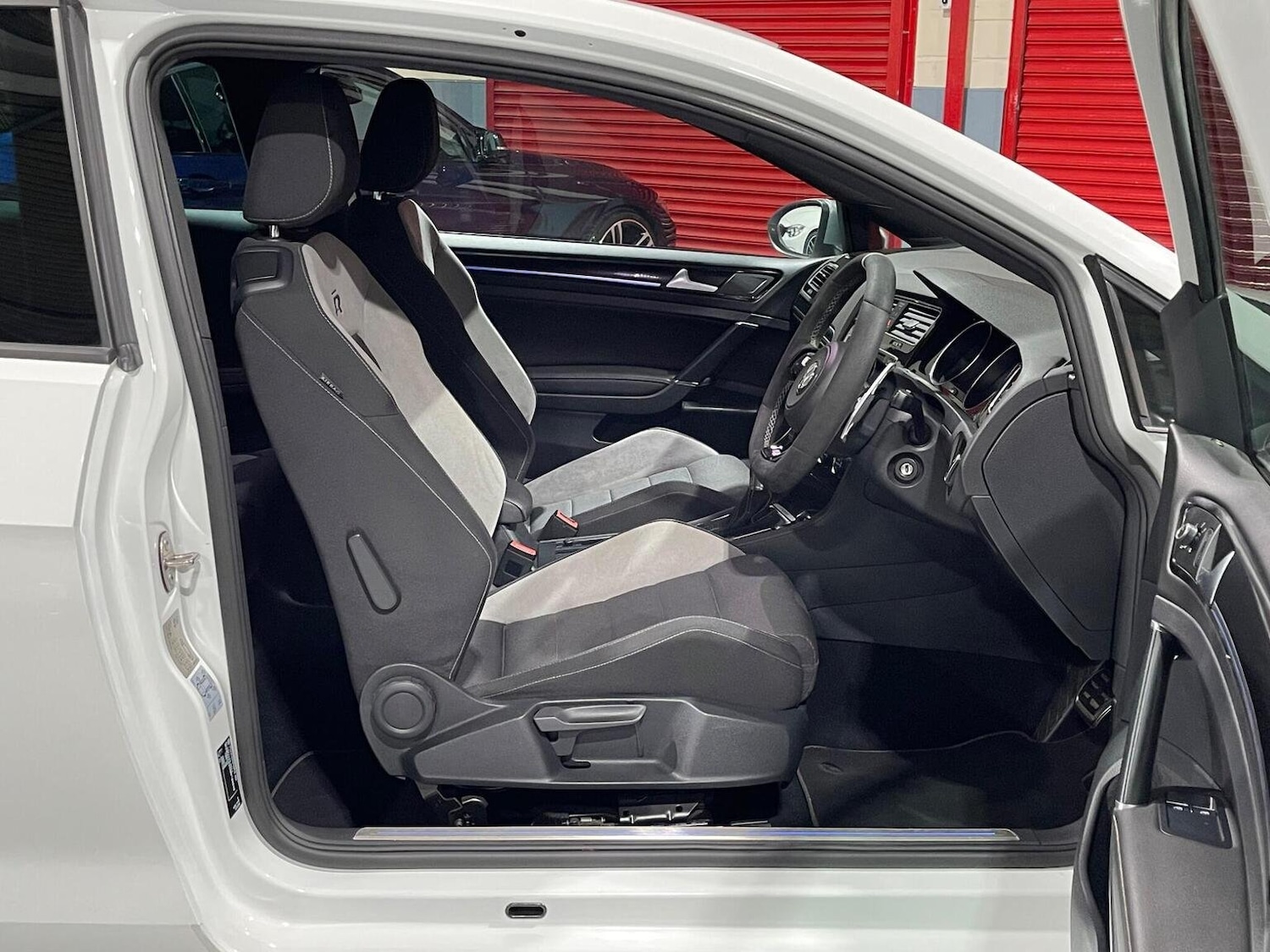 Used Volkswagen Golf 2015 for sale - 76605705: Photo 38