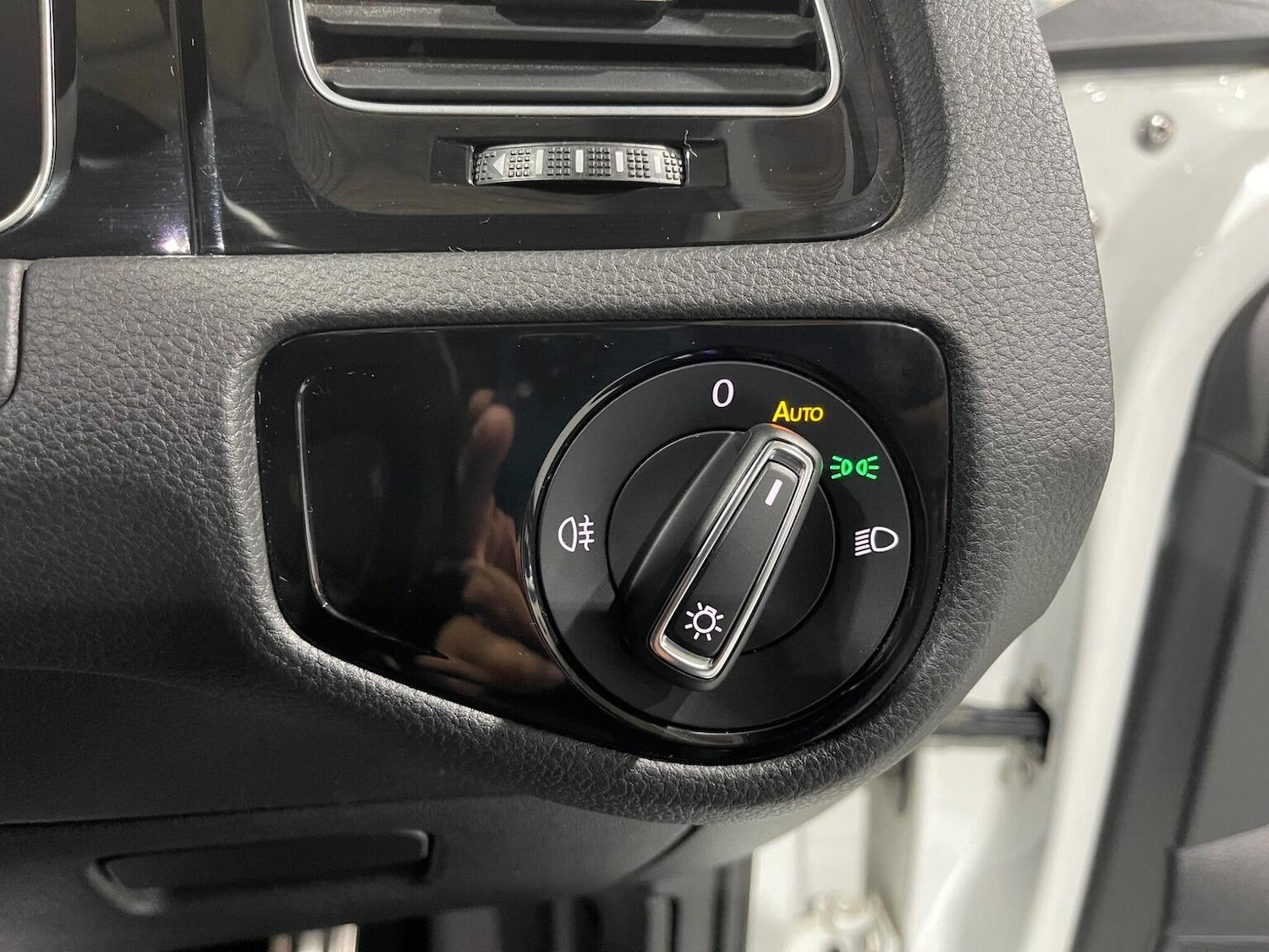 Used Volkswagen Golf 2018 for sale - 76605678: Photo 44