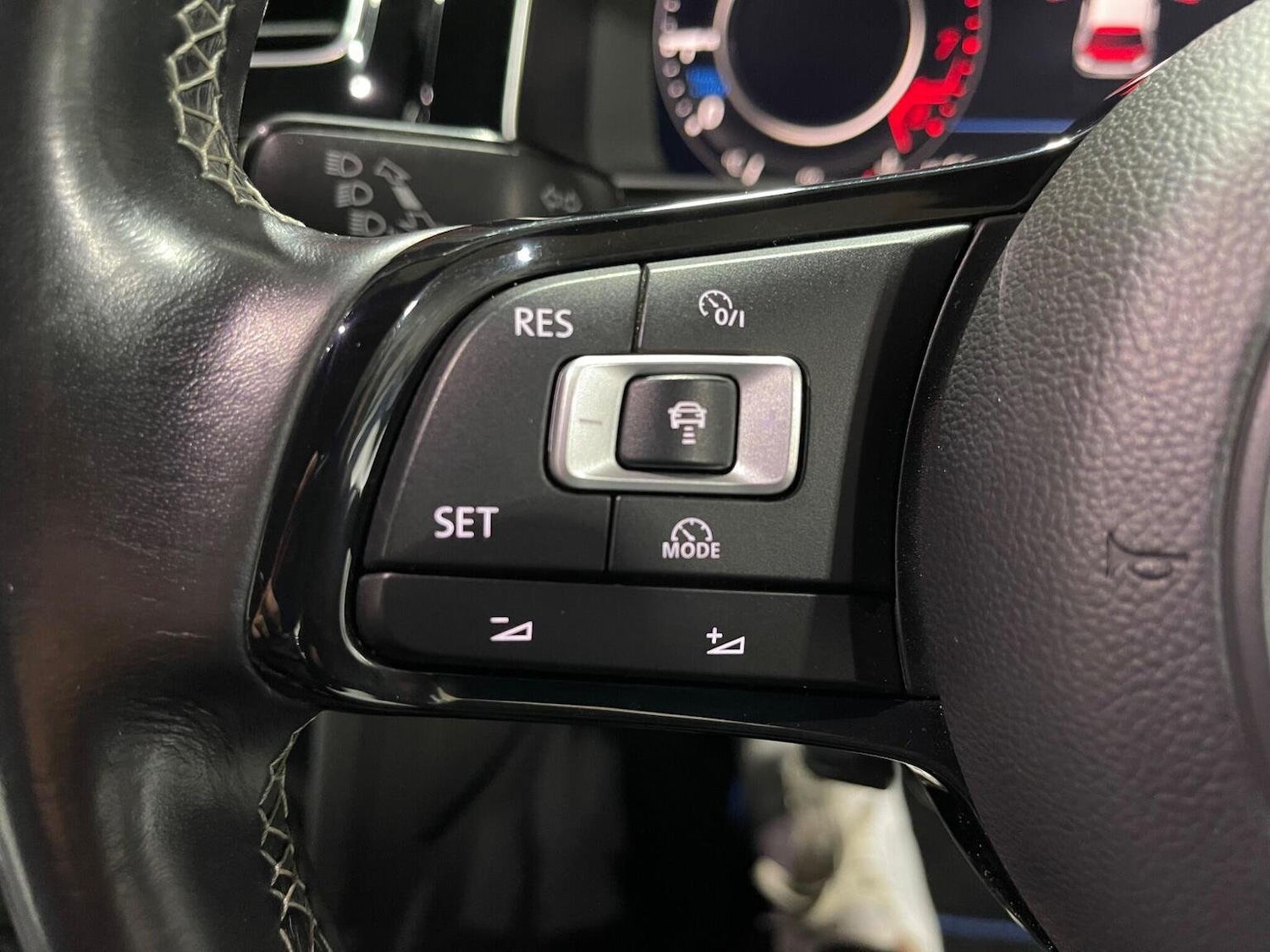 Used Volkswagen Golf 2018 for sale - 76605678: Photo 51