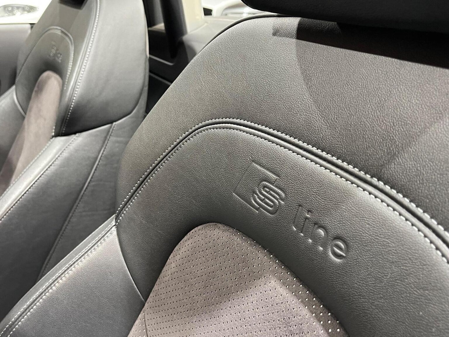 Used Audi TT 2013 for sale - 76605677: Photo 32