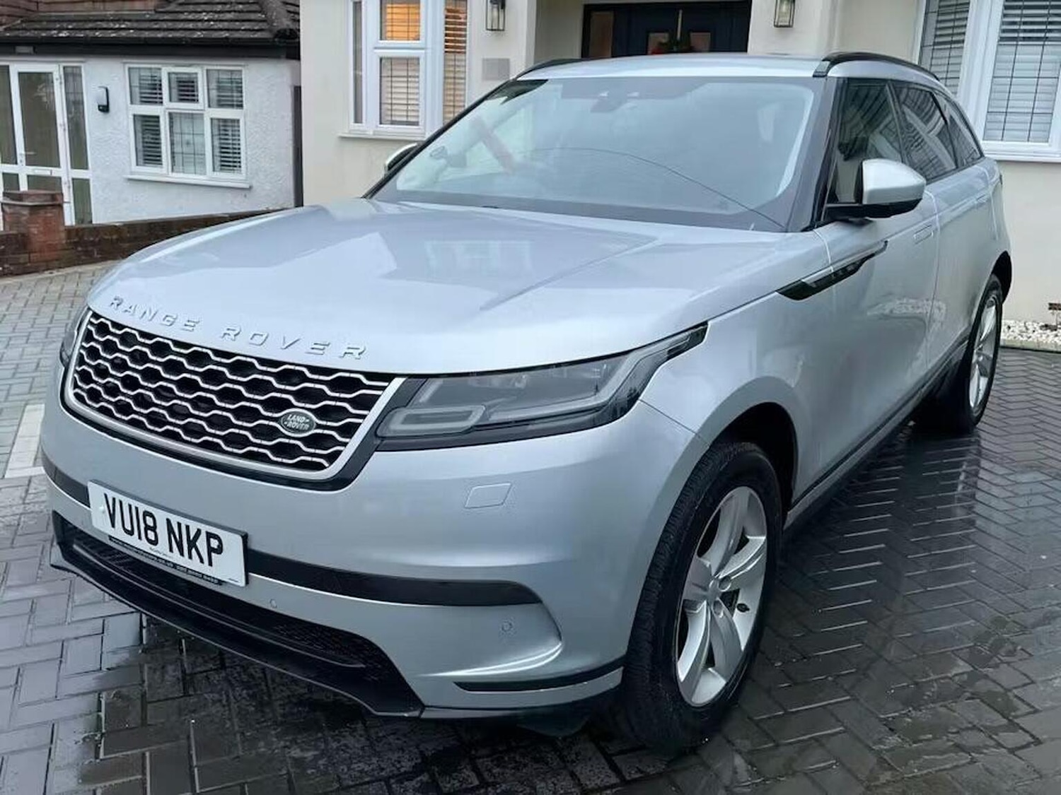 Used Land Rover Range Rover Velar 2018 for sale - 77103514: Photo 2