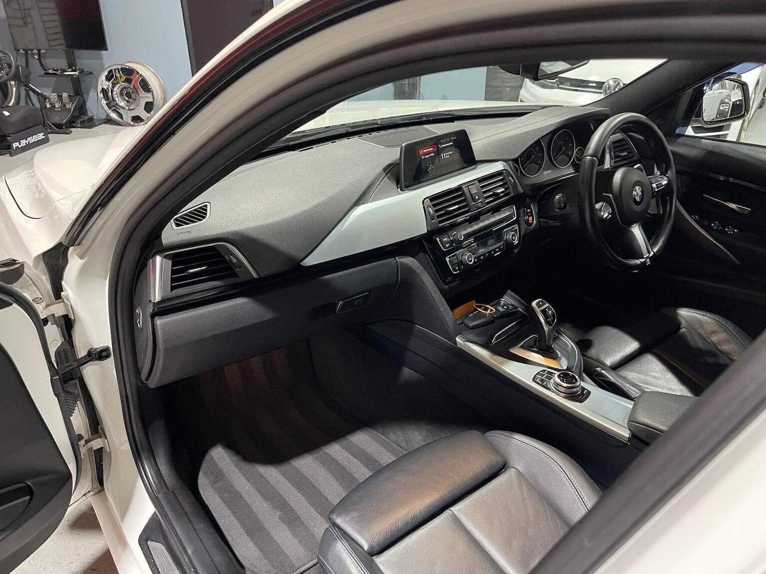 Used BMW 3 Series 2018 for sale - 76799189: Photo 30