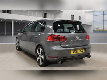 Used Volkswagen Golf 2011 for sale - 77201192: Photo