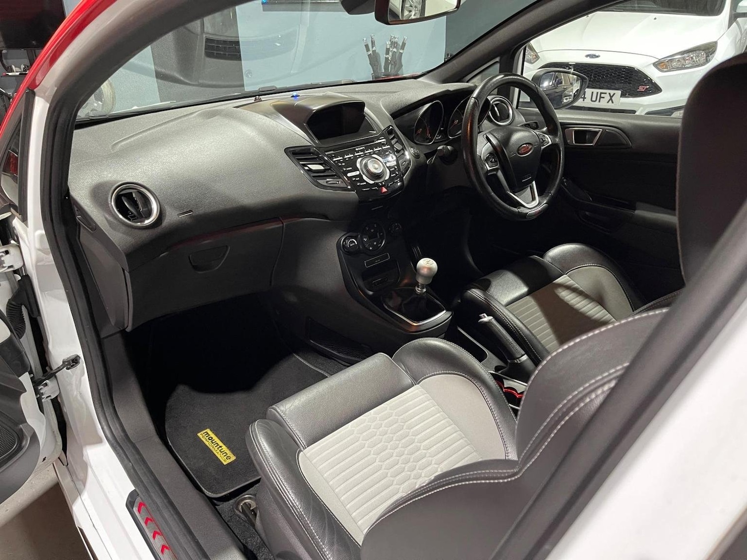 Used Ford Fiesta 2015 for sale - 76793675: Photo 37