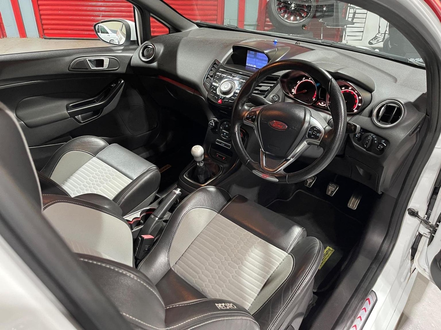 Used Ford Fiesta 2015 for sale - 76793675: Photo 48