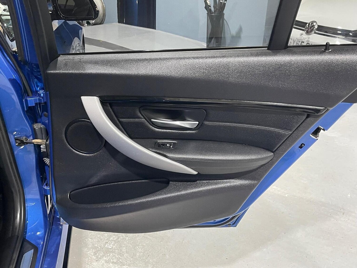 Used BMW 3 Series 2016 for sale - 77516106: Photo 37